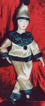 Flapper gal doll with hat