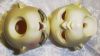 Different sized heads