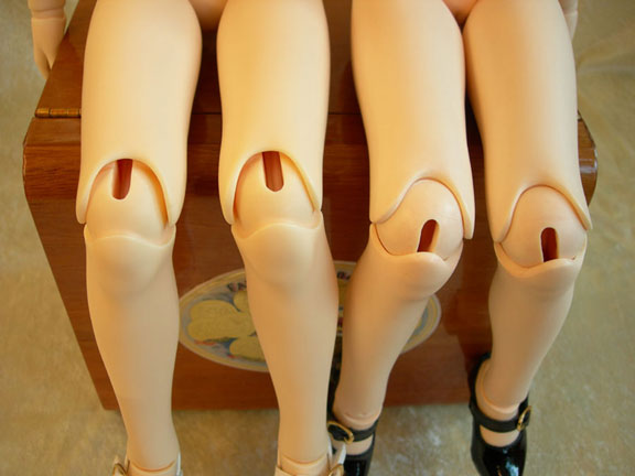 locking knees and ball jointed knees