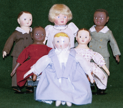 Group of tinyl Kamkin Columbian Izannah Walker style dolls 